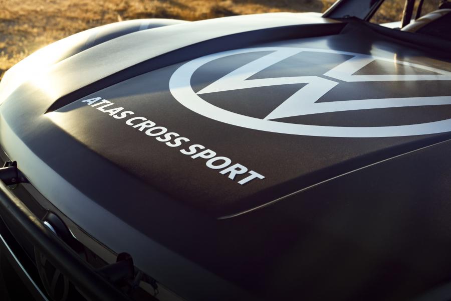 Детали экстерьера Volkswagen Atlas Cross Sport R Concept 2019 года  (фото 6 из 19)